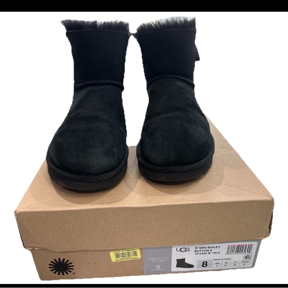UGG Womens Bailey Button Fur Lined Sheepskin Winter Black Suede Ankle Boots Sz 8